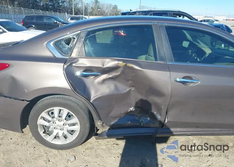 2016 Nissan Altima 2.5 S z USA, uszkodzony, nr VIN 1N4AL3AP5GN304808